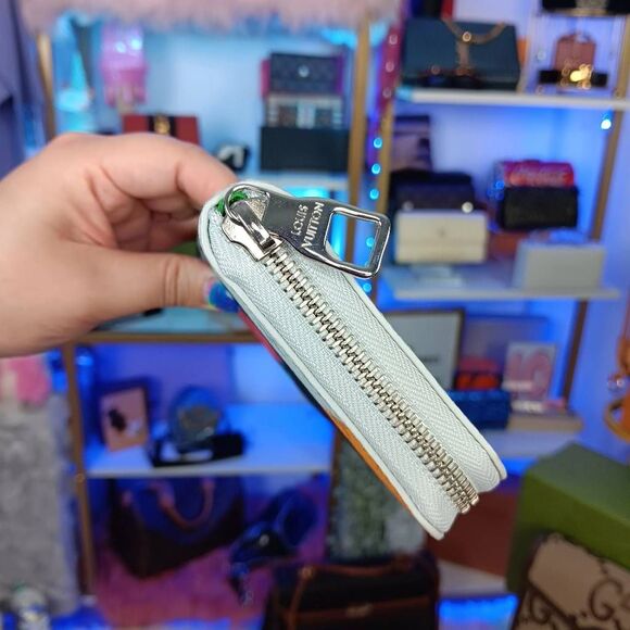 LOUIS VUITTON Monogram Portrait Zippy Vertical Wallet Multicolor KidSuper - Picture 7 of 16